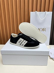 Dior Ribbon Sneaker in Black