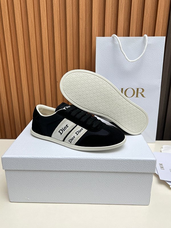 Dior Ribbon Sneaker in Black