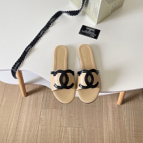 Chanel Leather Slides(beige & black)