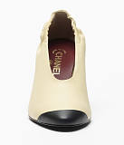 Chanel Lambskin Pump (2026 SS Look 1)