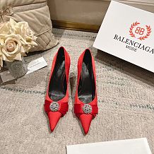 Balenciaga Women's Avenue Palazzo Pump in Red