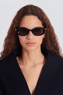 Gucci Oval Sunglasses