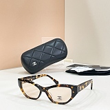 Cat Eyes Sunglasses (CHANEL COCO BEACH 2026 Collection)