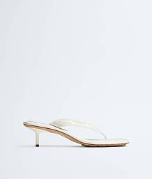 Sampieri Thong in  Alabaster