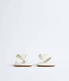 Sampieri Thong in  Alabaster