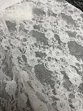 Mesh Lace Cropped Leggings in White