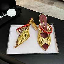 Chanel Leather Mules in Gold(The CHANEL Coco Beach 2026 collection Look 18)