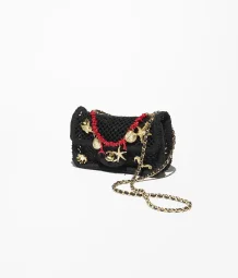 Chanel Small Flap Bag(The CHANEL Coco Beach 2026 collection Look 25)