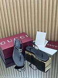 Women's thong sandal with Interlocking G black patent leather