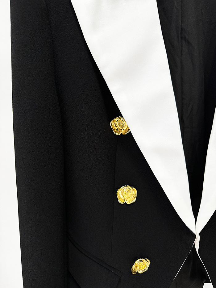 Roses Buttons Embellished Blazer