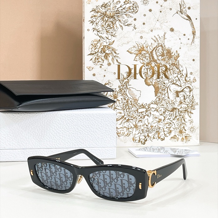 Black Rectangular Sunglasses