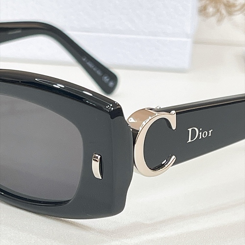 Black Rectangular Sunglasses