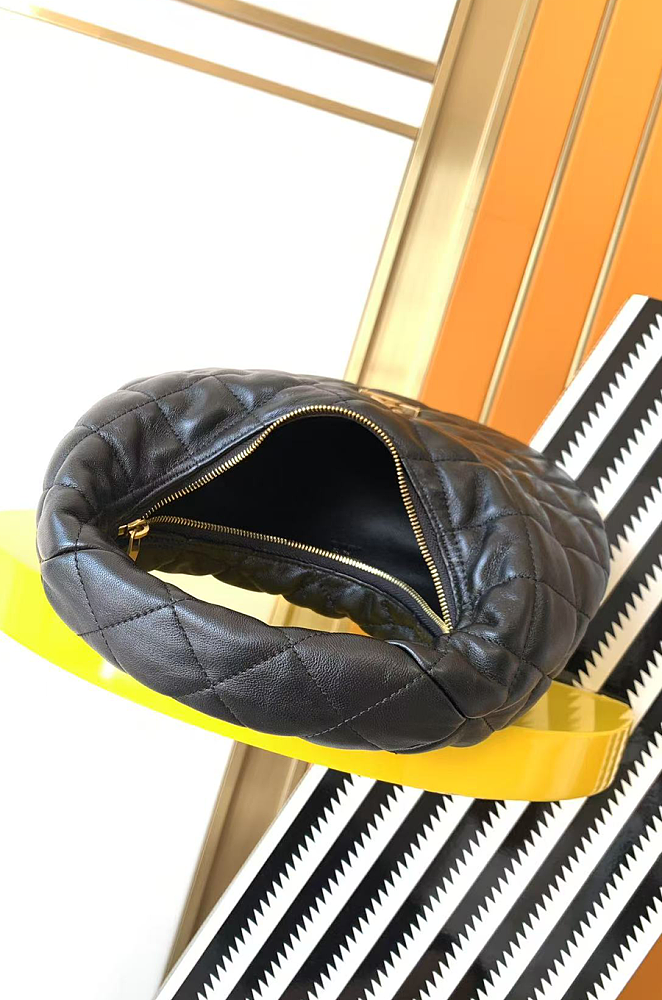 ICARINO in Quilted Nappa