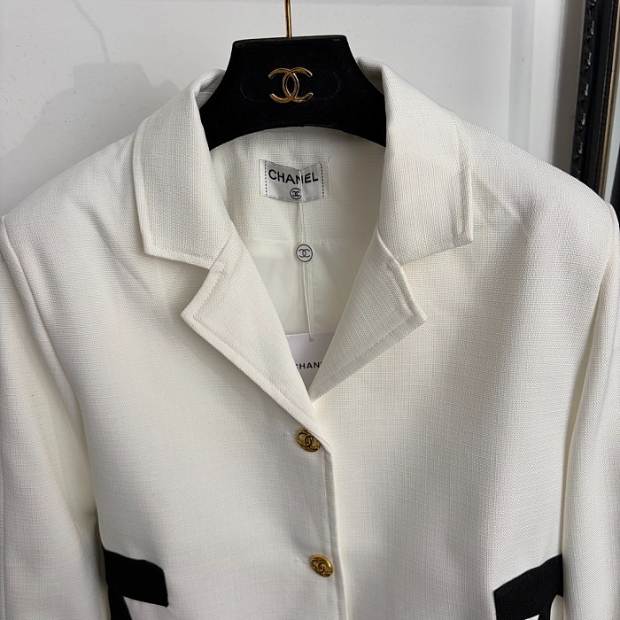 White Cropped Jacket Blazer