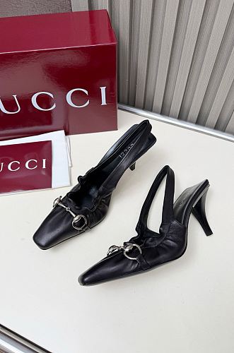 Women's Vittoria Slingback Pump with Elastic