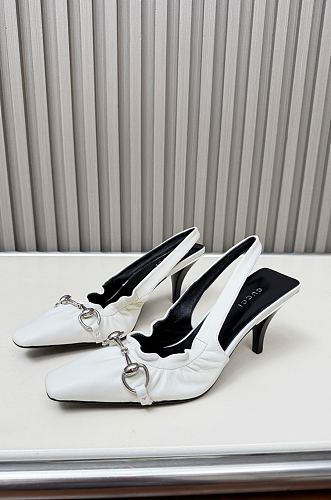 Women's Vittoria Slingback Pump with Elastic