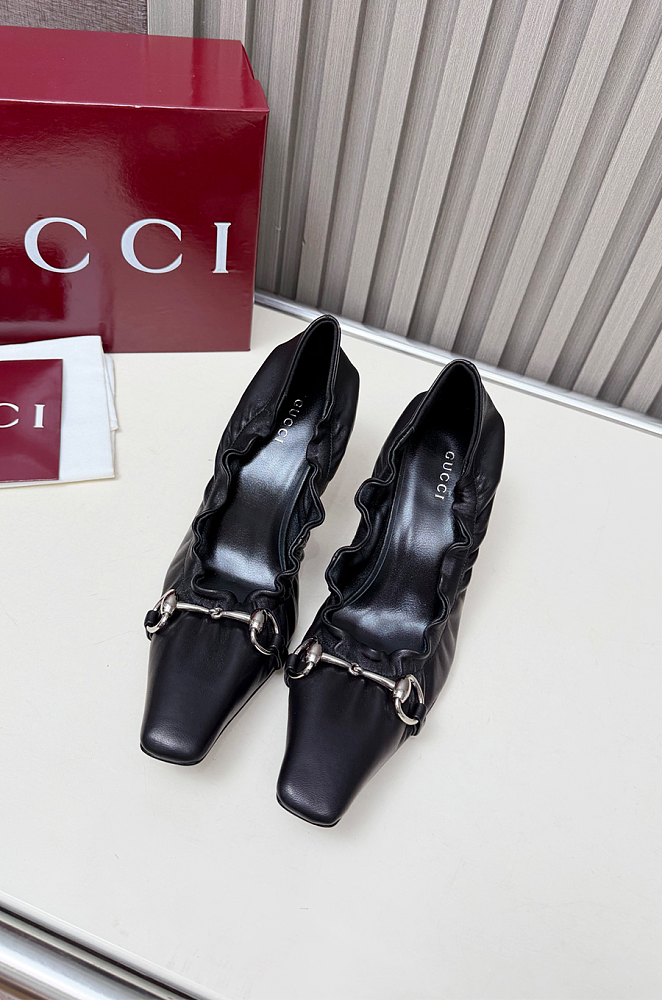 Vittoria 75 Horsebit-embellished Lambskin Pumps Black