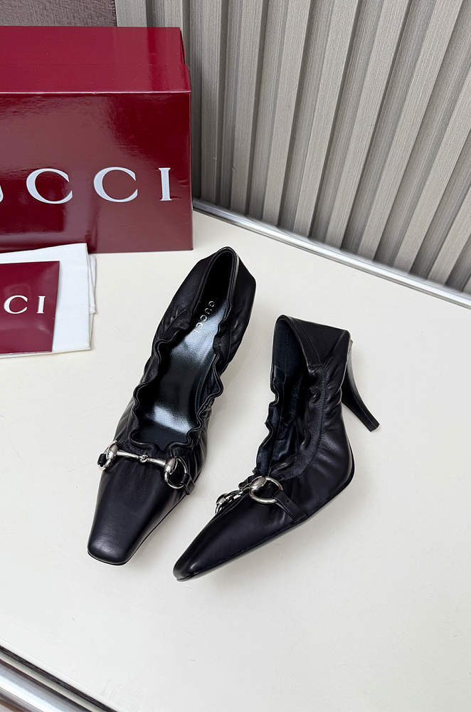 Vittoria 75 Horsebit-embellished Lambskin Pumps Black