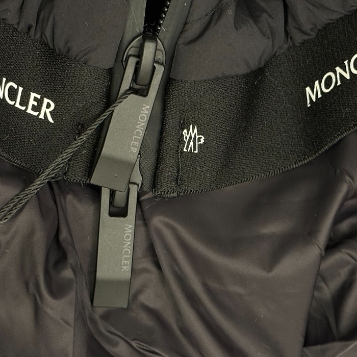Moncler Grignan Diagonal-Quilted Short Down Jacket