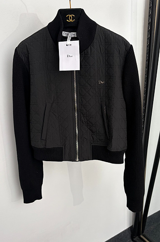 Zipped Cropped Macrocannage Jacket