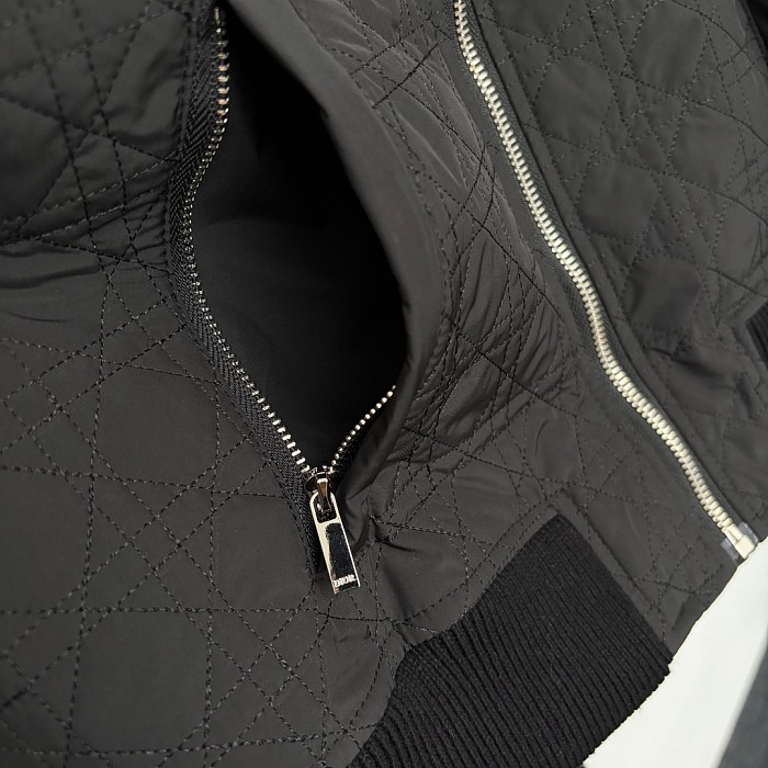 Zipped Cropped Macrocannage Jacket