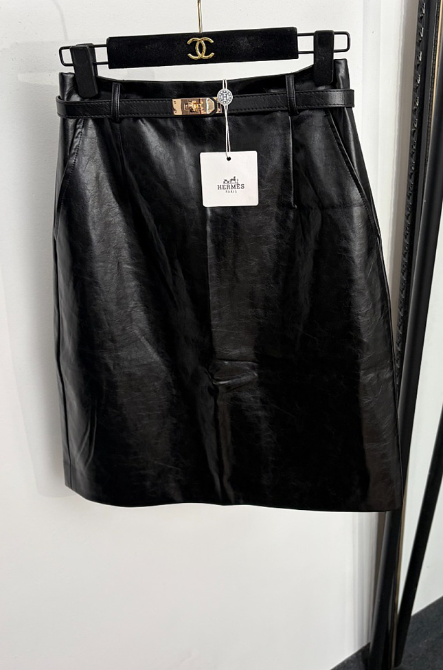 LEATHER PENCIL SKIRT
