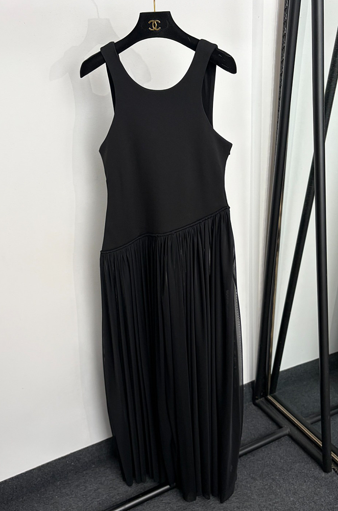 Valiant Midi Dress
