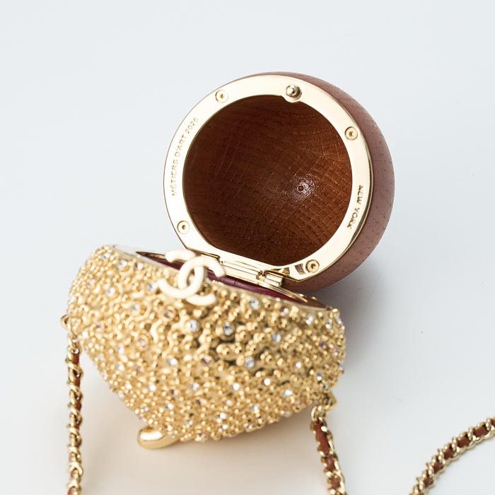 Acorn Minaudiere