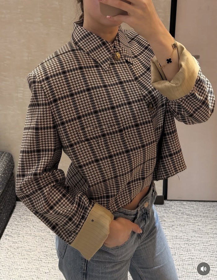 Chanel Houndstooth Patterned Cropped Jacket