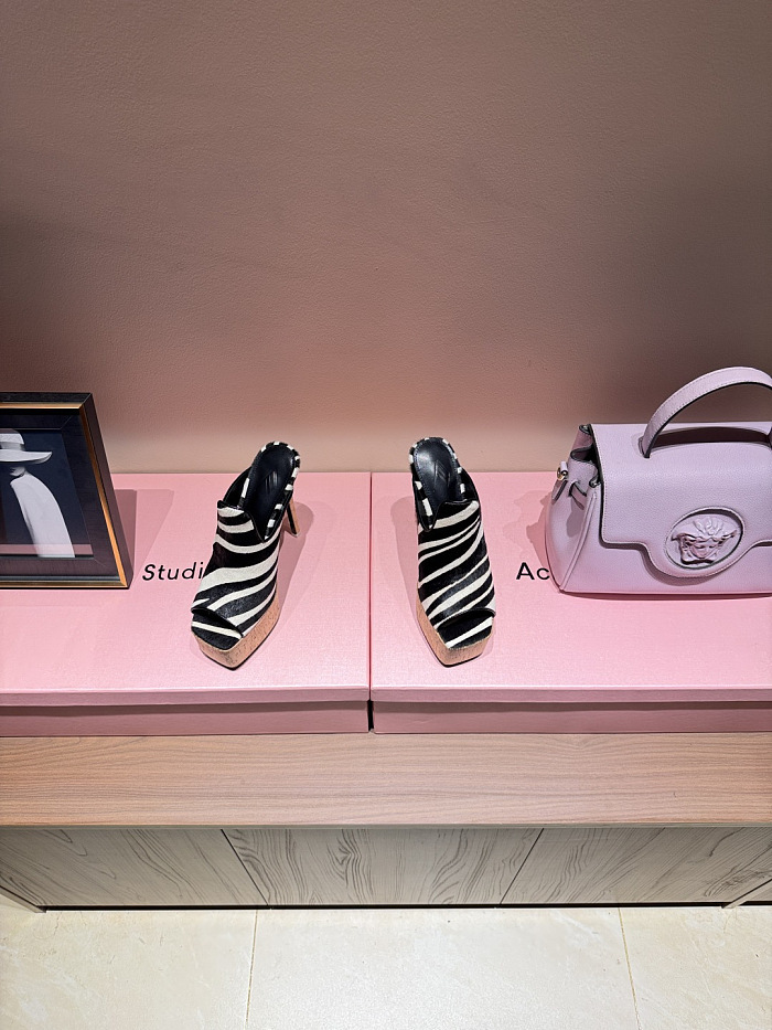 140mm Irmelin Heeled Mules
