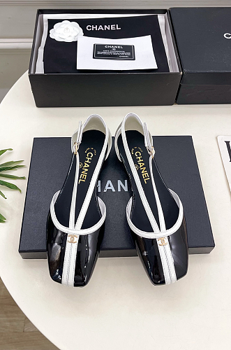 Chanel Mary Janes in Black & White Patent Calfskin