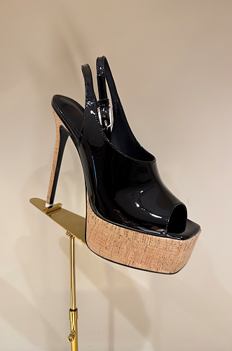 ''Ornella'' Black and Beige Sandal