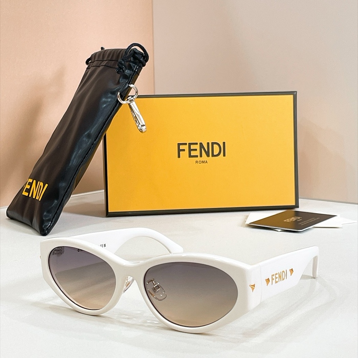 Fendi Screen Low Bridge Fit Black Sunglasses