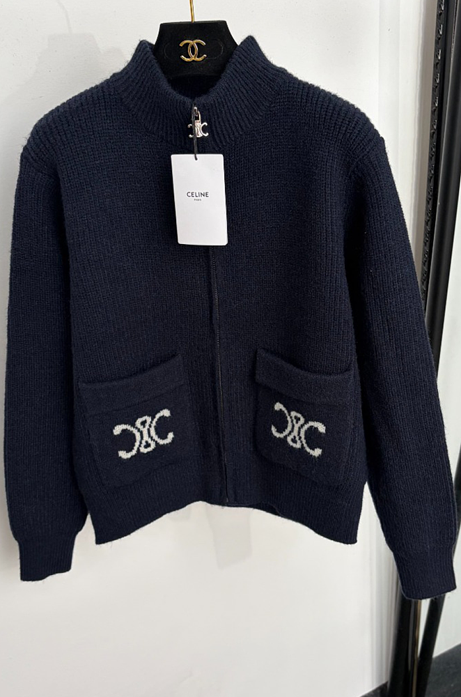 Contrast Letter Graphic Zip Up Knit Cardigan