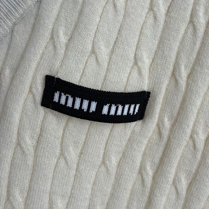 Colorblocked Contrast Lapel Cable Knit Pullover Sweater