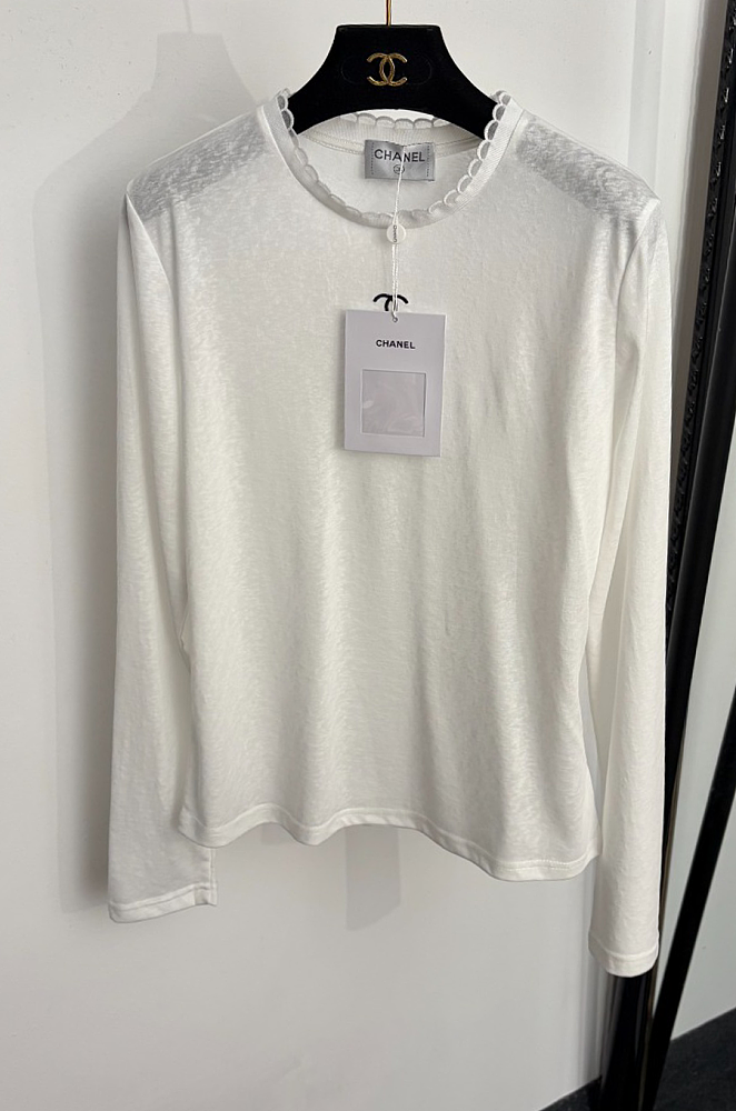 Ruffle Trim Embroidered Letter Graphic Long Sleeve Ribbed Tee white