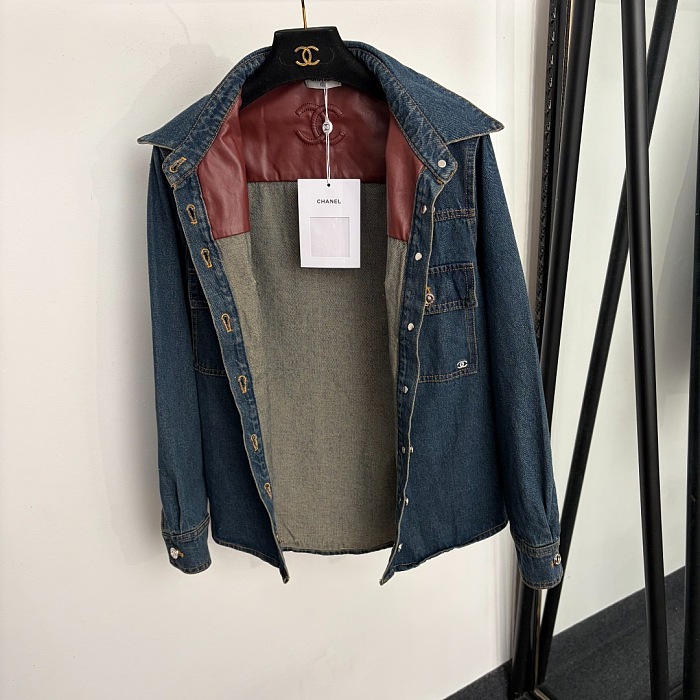 Contrast Faux Leather Collar Double Pocket Denim Jacket