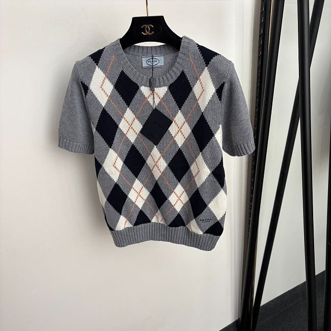 Contrast Argyle Pattern Wool Blend Short Sleeve Knit Top