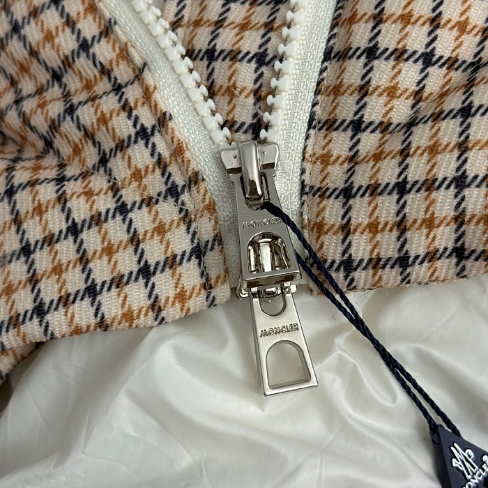 Vintage Plaid Stand Collar Embroidered Arm Patch Puffer Jacket