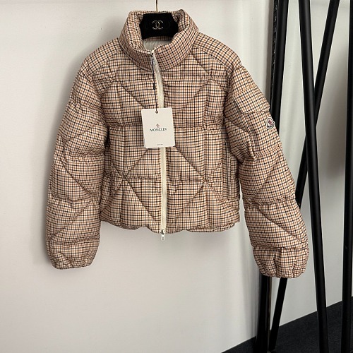 Vintage Plaid Stand Collar Embroidered Arm Patch Puffer Jacket