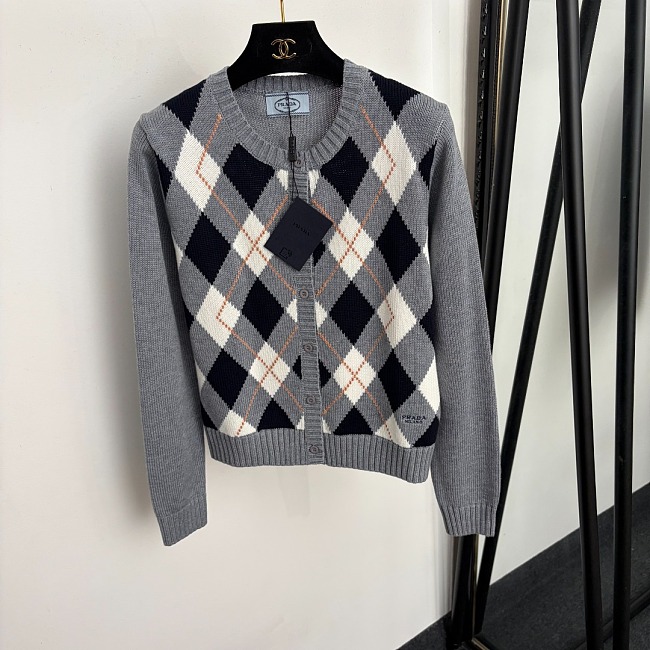 Contrast Argyle Pattern Wool Blend Long Sleeve Knit Cardigan