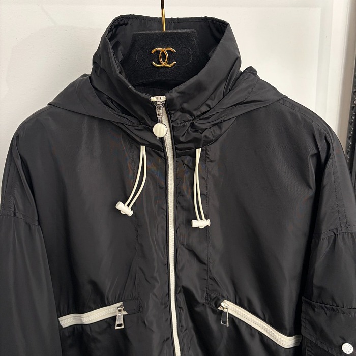 Drawstring Hooded Zipper Pocket Nylon Windbreaker Jacket