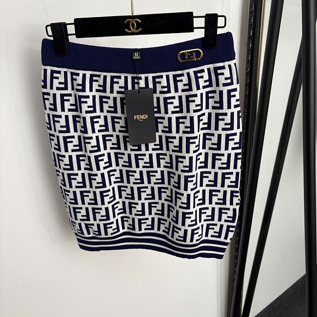 Chic Monogram Letter Jacquard Bodycon Knit Mini Skirt