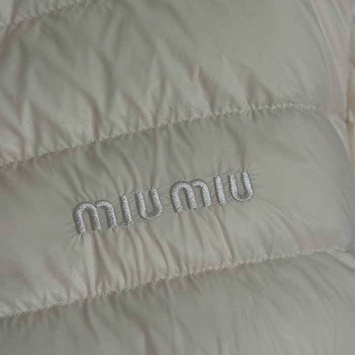 Embroidered Letter Lightweight Hooded Puffer Jacket