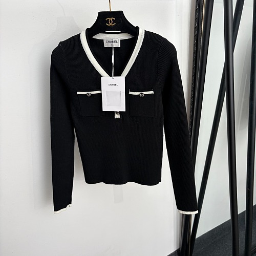 Contrast Trim V Neck Long Sleeve Knit Pullover Top