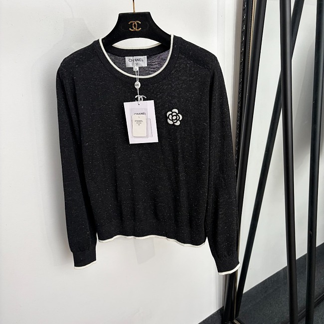 Camellia Graphic Embroidered Lightweight Knit Long Sleeve Top