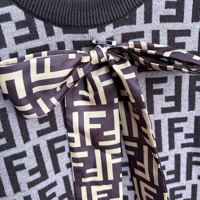 Monogram Letter Graphic Bow Tie Short Sleeve Knit Top