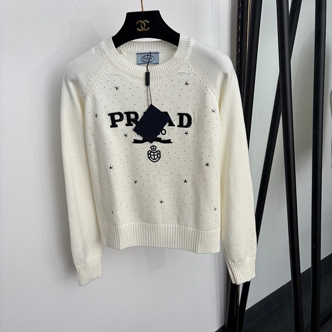 Star Rhinestone And Letter Embroidery Pullover Knit Top