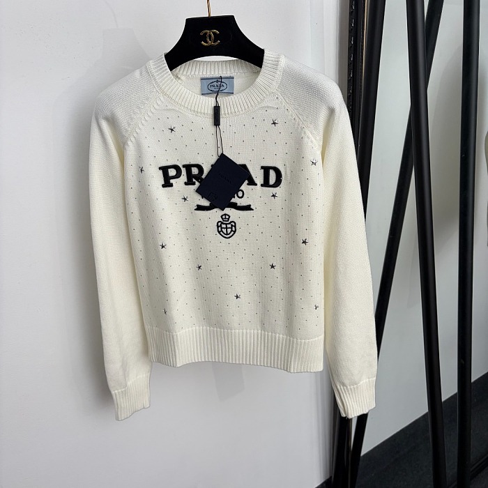 Star Rhinestone And Letter Embroidery Pullover Knit Top