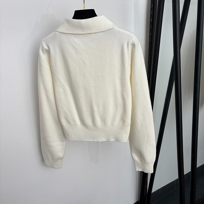 Raised Letter Print Polo Collar Knit Top